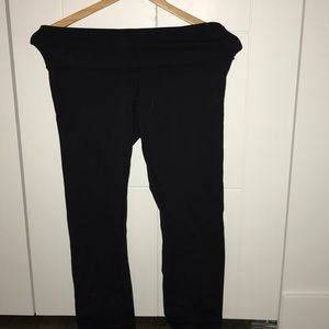 Black lulu lemon leggings